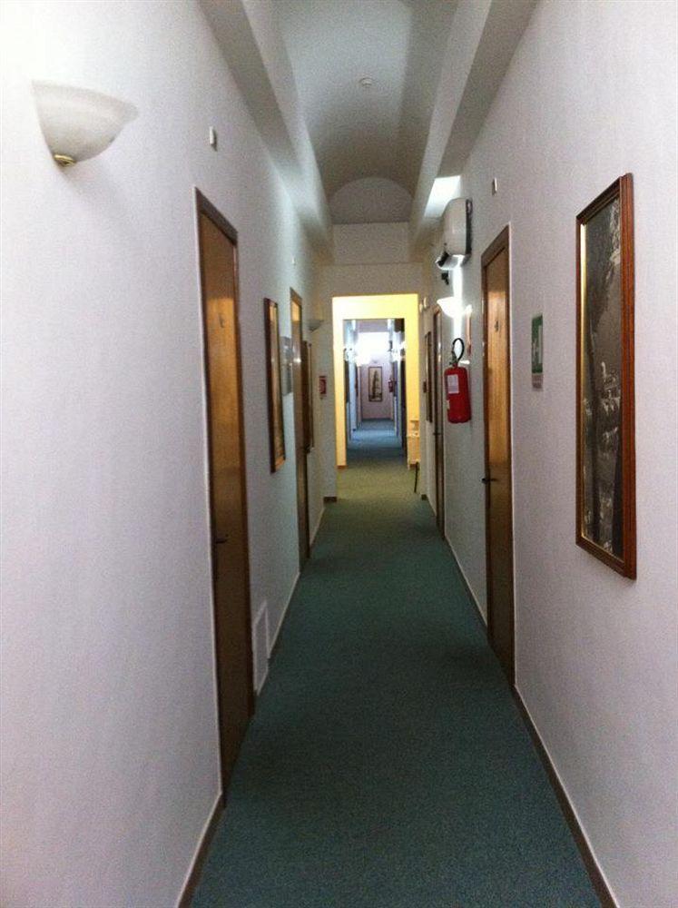 Hotel Cappello Lecce Exterior foto